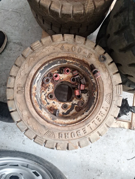 Ruedas macizas 4,oo8